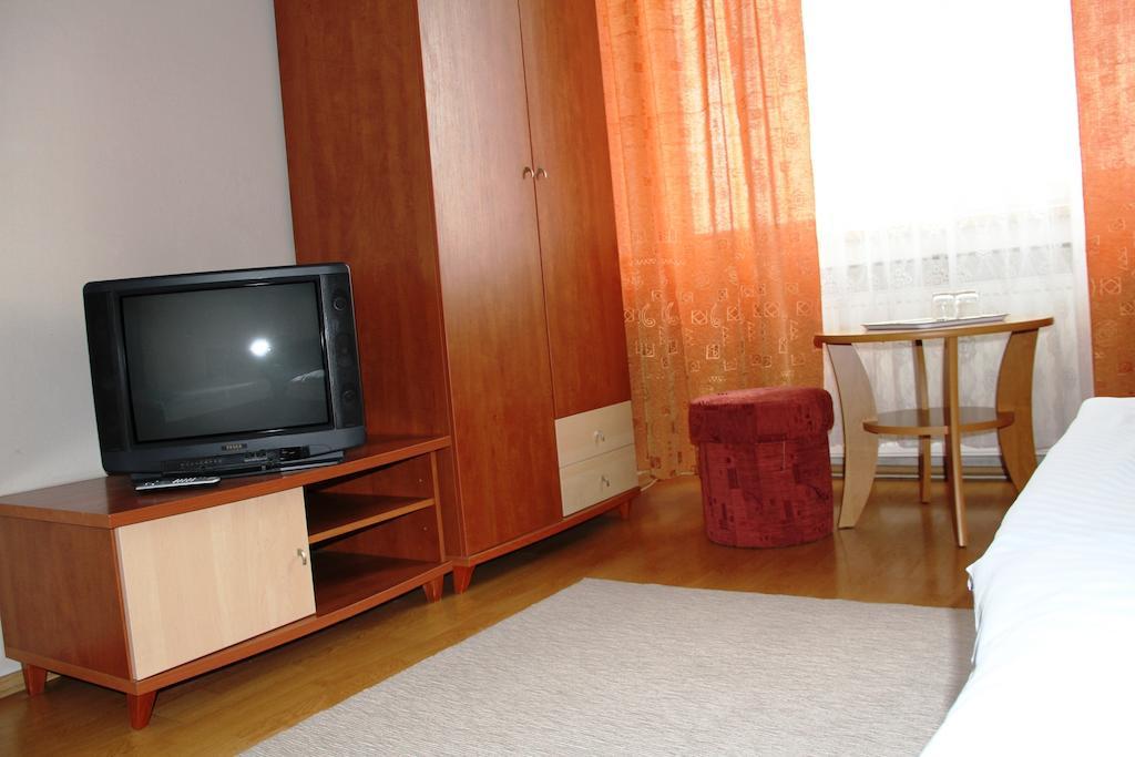 Hotel Dom Techniky Žilina Oda fotoğraf